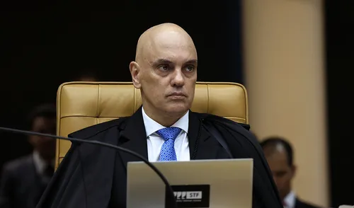 Alexandre de Moraes dá 24 horas para Elon Musk nomear representante do X no Brasil sob pena de tirar rede do ar