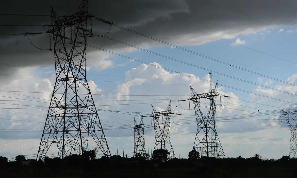 Conta De Luz Dos Brasileiros Deve Ficar Mais Cara A Partir De Setembro