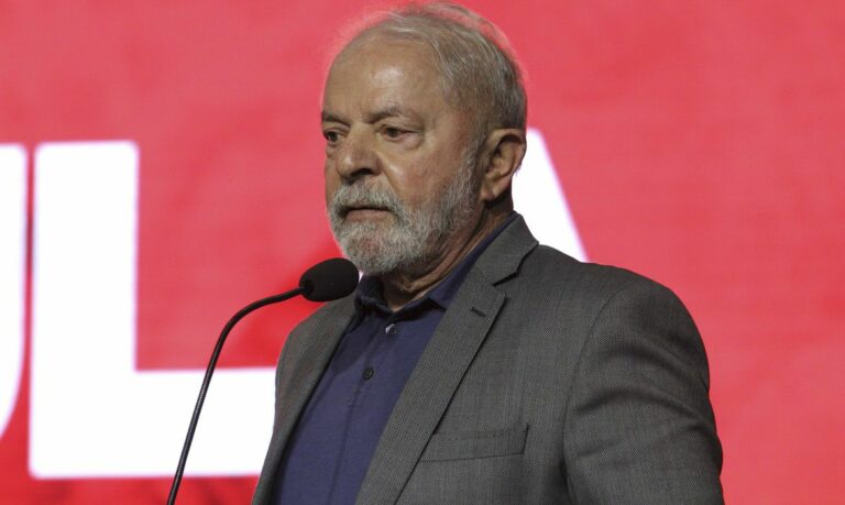 TCU decide que Lula pode ficar com relógio que ganhou de presente no primeiro mandato 1