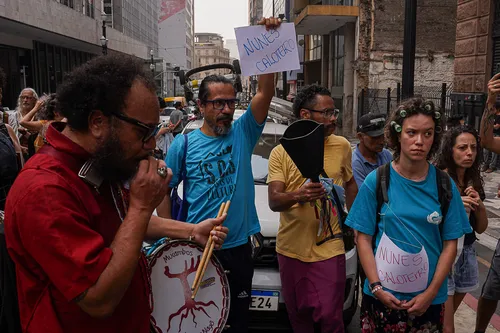 Artistas protestam em SP e denunciam 400 dias sem receber recursos da Lei Paulo Gustavo pela Prefeitura de Nunes