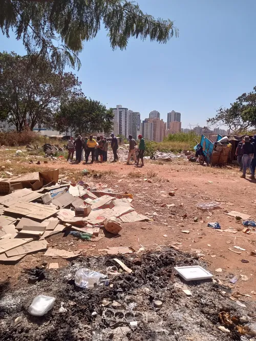 Domingo Na Rua: Silêncio E Necropolítica No DF